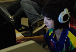 港媒称电竞女主播受追捧 折射出宅男性压抑