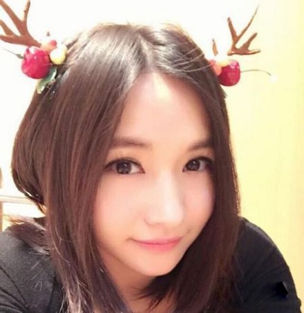 港媒称电竞女主播受追捧 折射出宅男性压抑