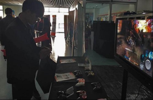 新游手柄：移动电竞催化手游操控外设市场