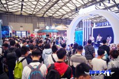  神圣之门 VS 智龙迷城，绿岸手里握着的二次元“ 